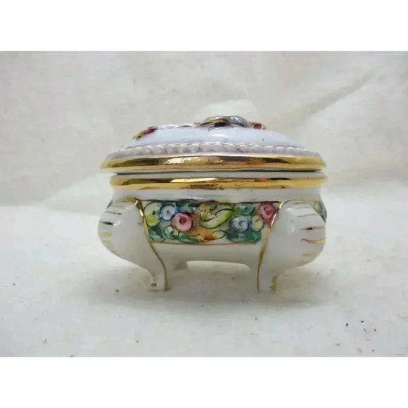 Capodimonte Cherub porcelain box, Snuff Box, Pill Jewelry Trinket jewelry box - Picture 3 of 9